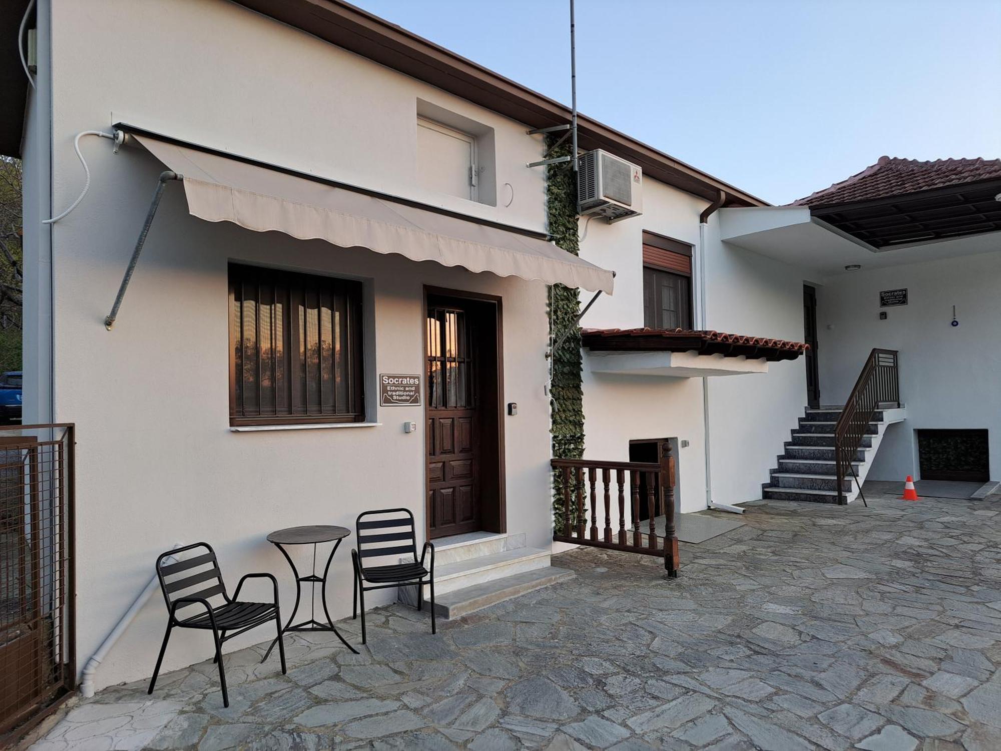 Socrates Ethnic And Traditional Studio Калампака Екстериор снимка